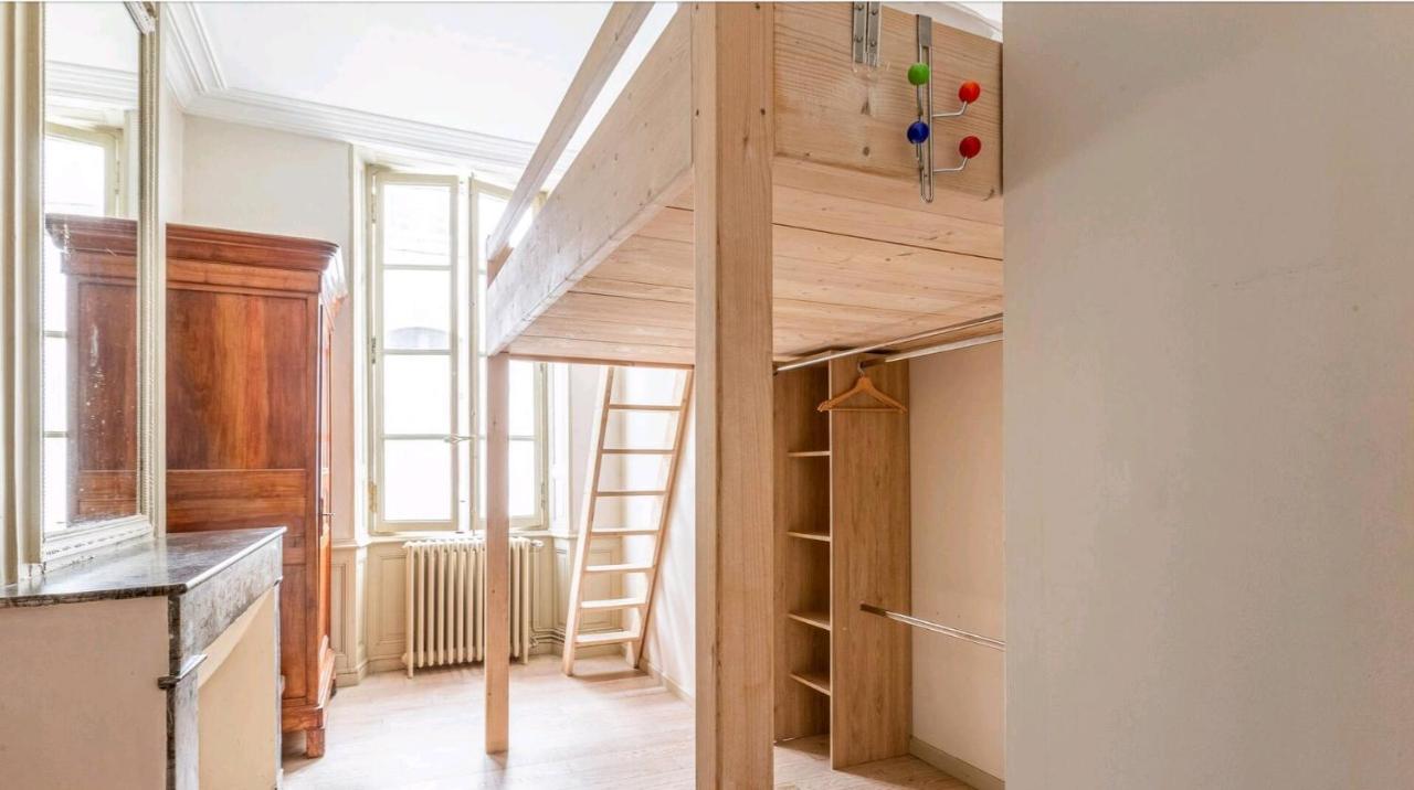 L'atypique, au centre ville pour 4 à 5 personnes - Chambres d’hôtes La Rochelle
