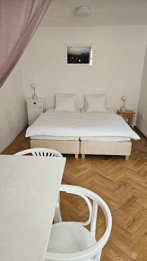 Appartamento con 2 Camere da Letto
