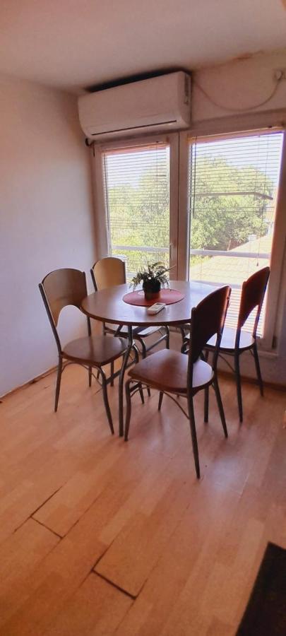 Airport Nikki Apartments - Chambres d’hôtes Belgrade