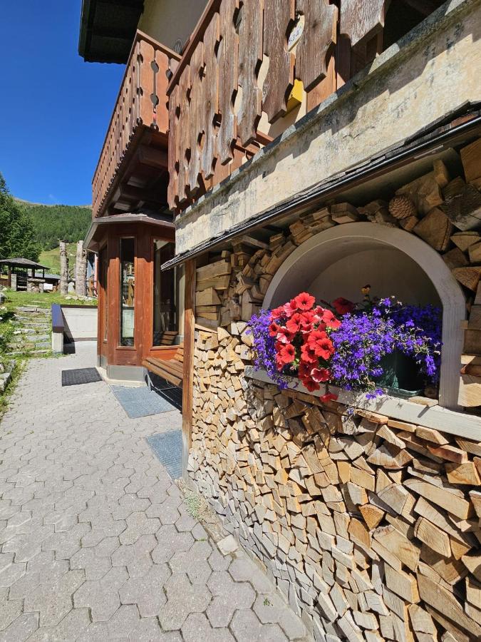 Giglio Della Montagna - Bed and Breakfast Livigno