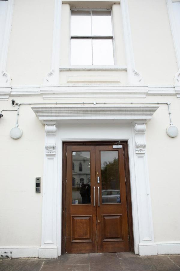 New! Central & Cosy with Smart TV, Book Your Stay! - B&B