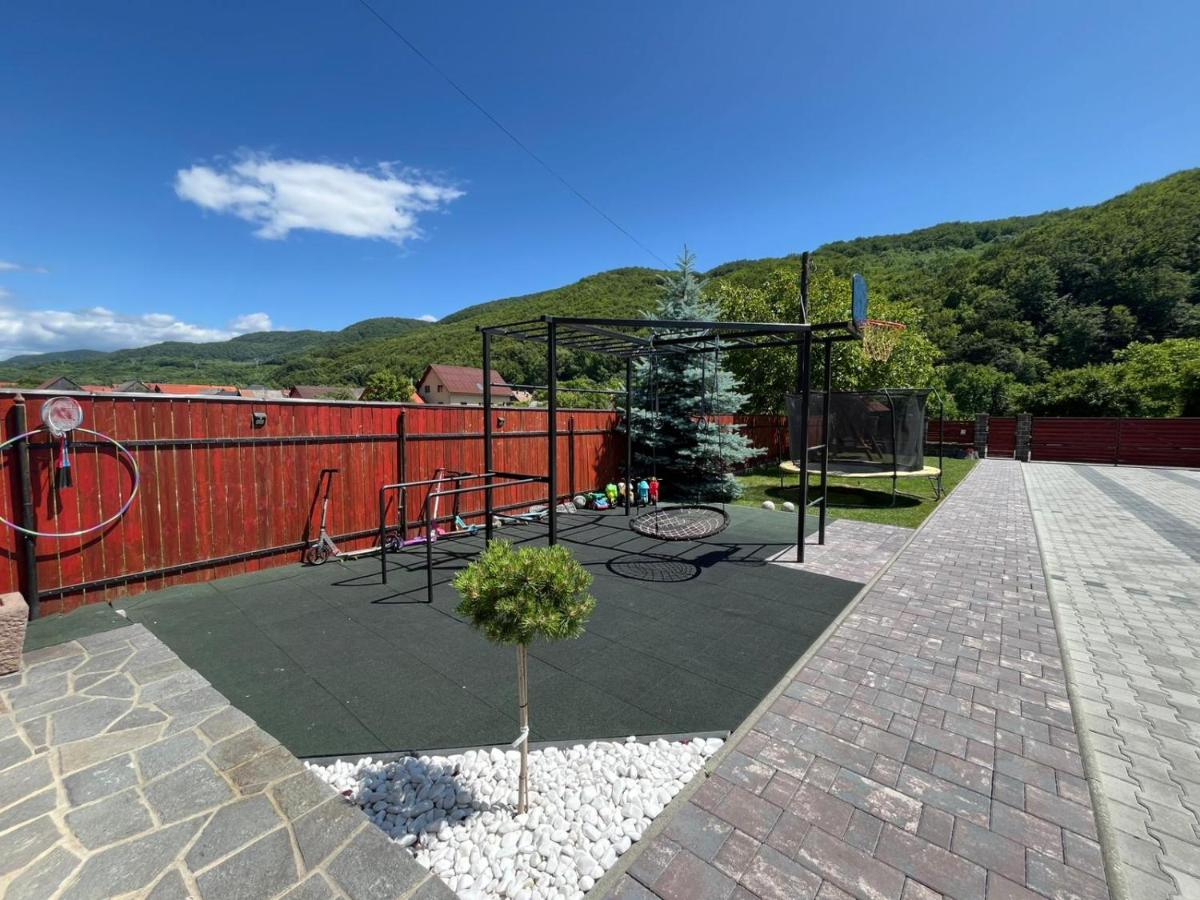 Dió vendégház - B&B Praid
