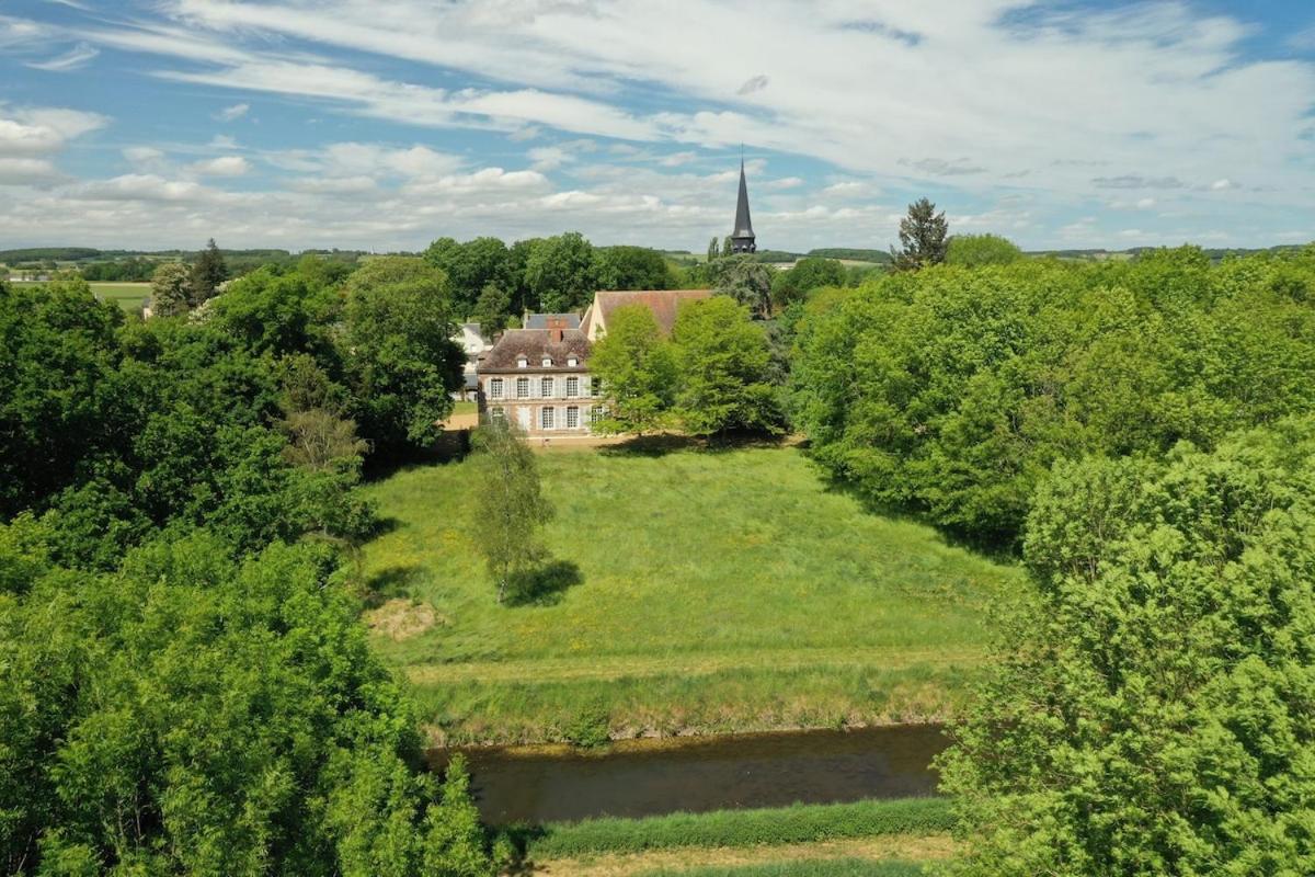 Grande maison 18ème avec parc - B&B Unverre