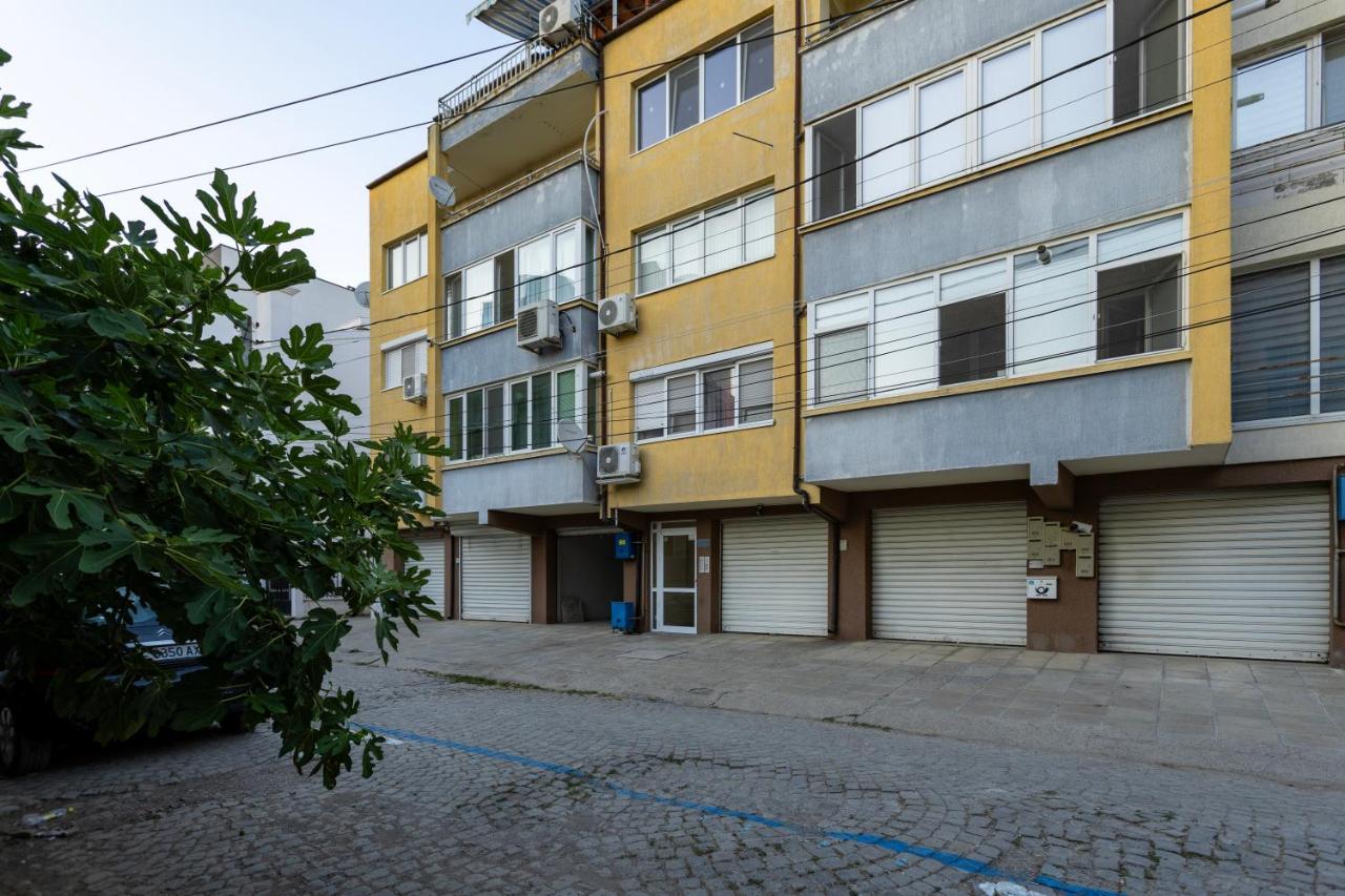 Apartment RELAX in the city center - Ferienwohnung Yambol