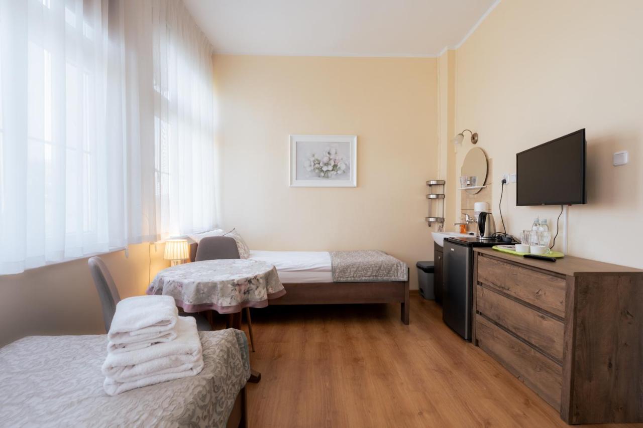 Chambre Lits Jumeaux Standard avec Salle de Bains Commune