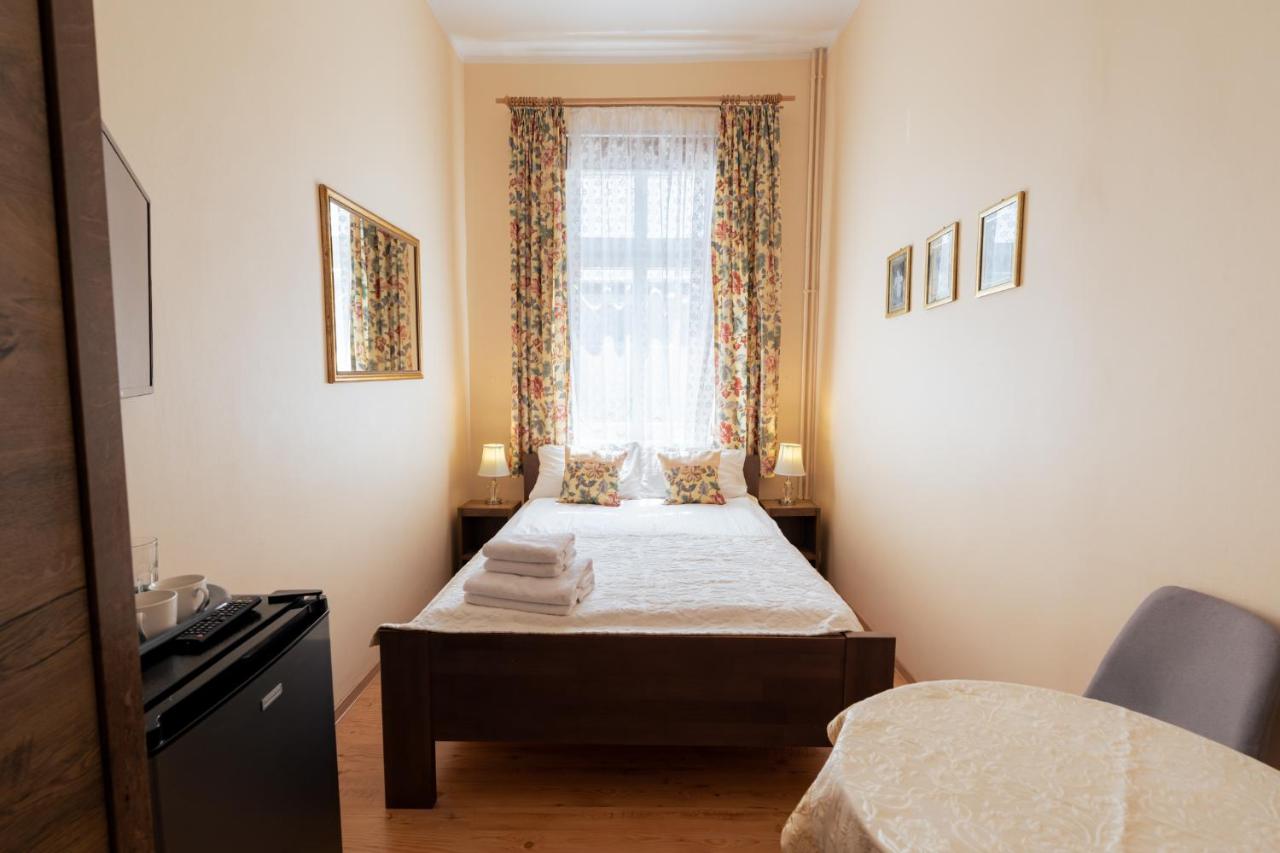 Chambre Double avec Salle de Bains Commune
