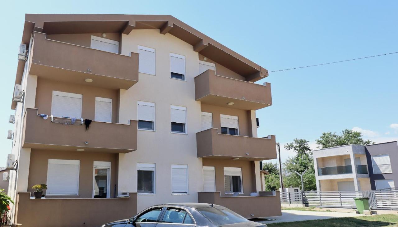Elit Apartmani - B&B Dulcigno