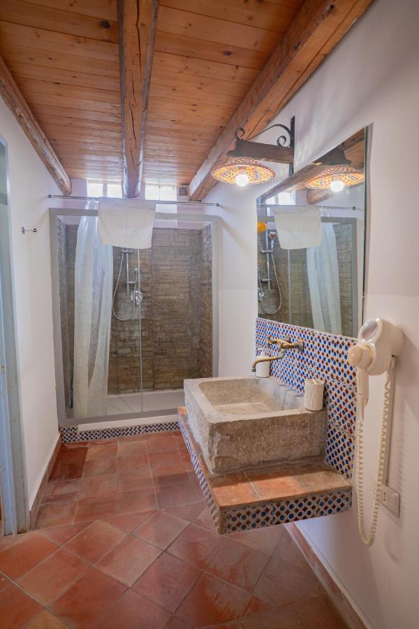 Camera Familiare con Bagno Privato