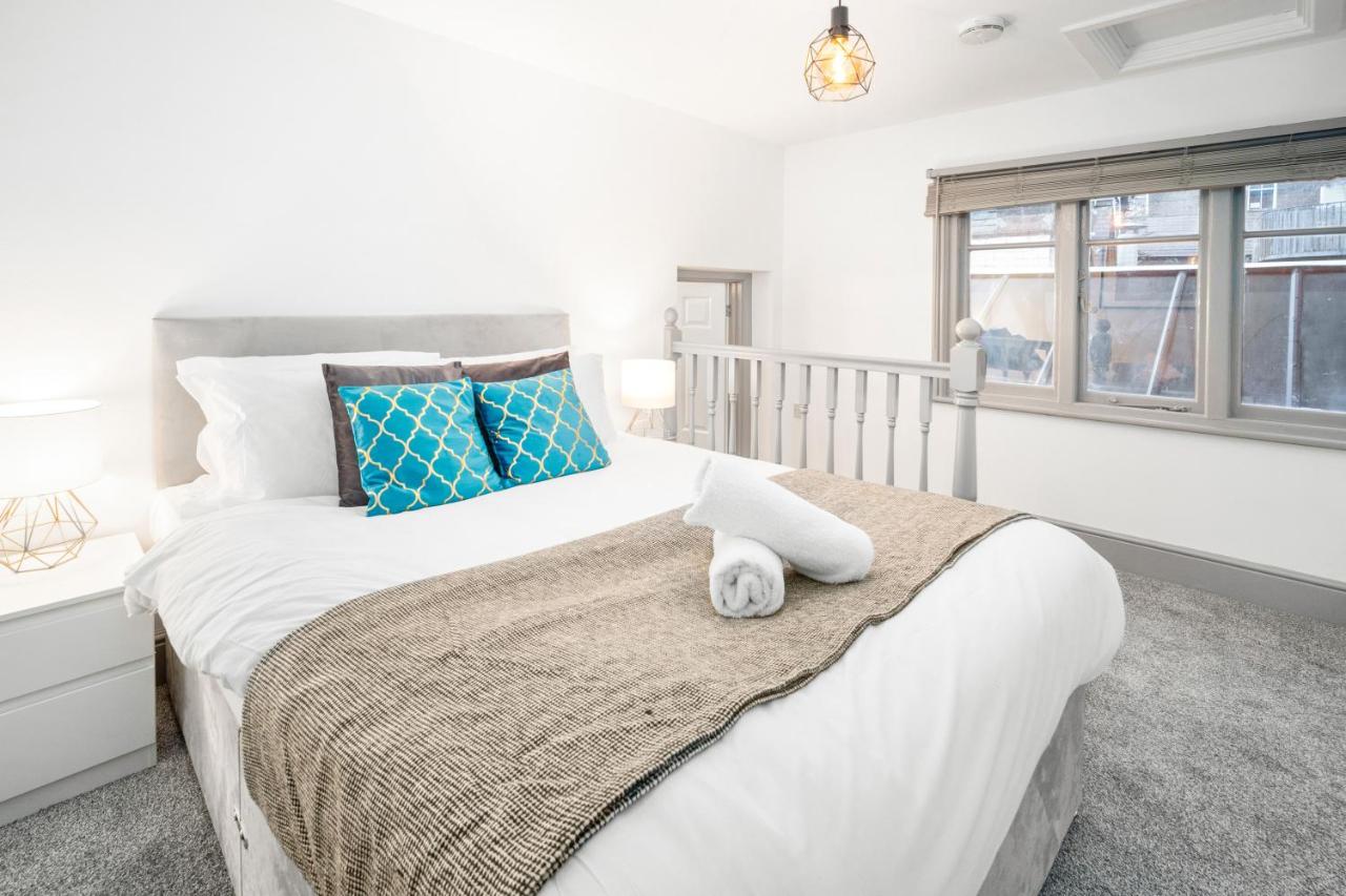 Stylish Apartment - Wolverhampton City Centre - High-Speed Internet 12AC - B&B
