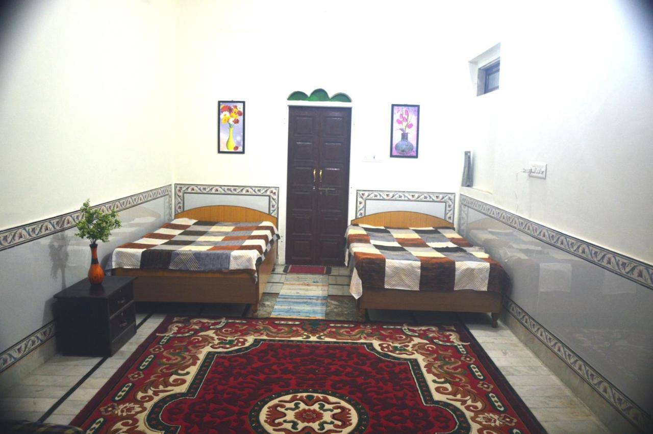 Double or Twin Room with Bathroom