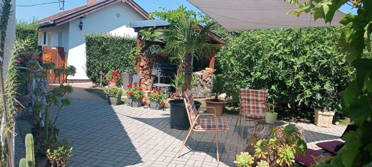 Marianna Apartman - Ferienwohnung Gyenesdiás