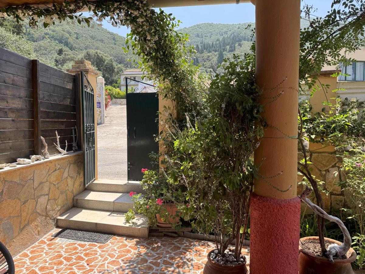 Ilias - B&B