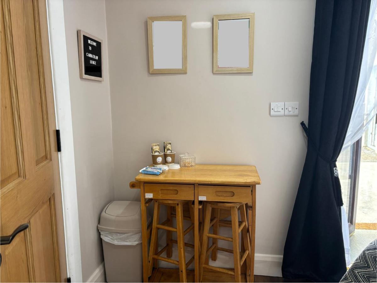 Rural Private Detached Small Bedroom and Bathroom Only- Size 10m2- Not an apartment- No clothes storage- no cooking facilities - Chambres d'hôtes Butlersbridge