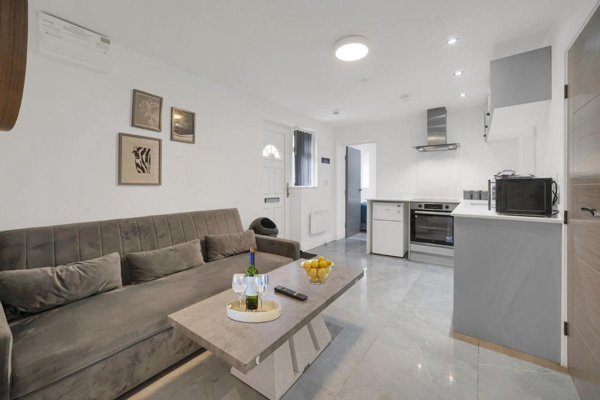 Close to Hospital - Central & Modern - Free Wifi - Ferienwohnung Cardiff
