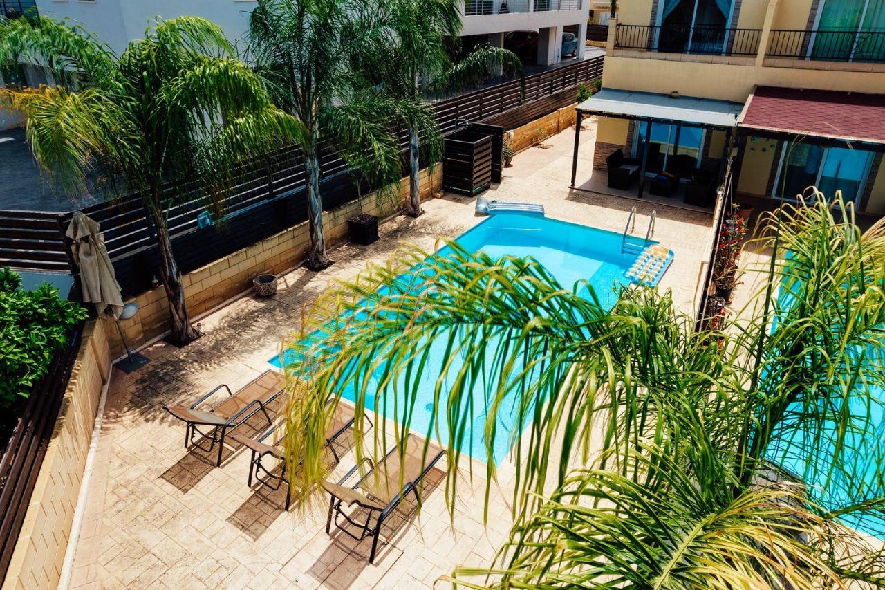 Felicity - Geography of Sea - Villa with Private Pool near Kapparis Beach, Protaras - Chambres d’hôtes Paralímni