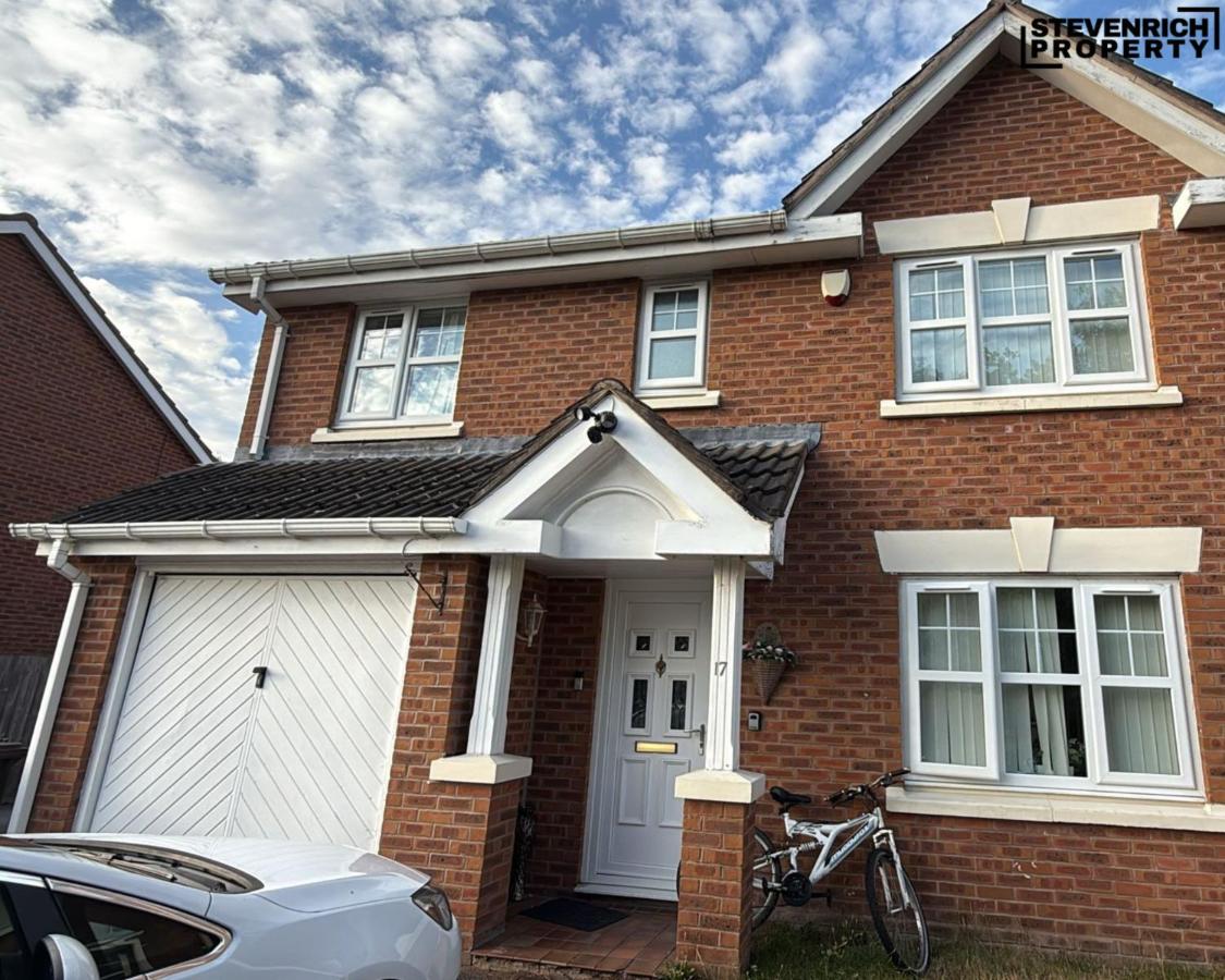 Large Spacious Home Parking 5 Bedrooms 9 Guests - Ferienwohnung Four Ashes