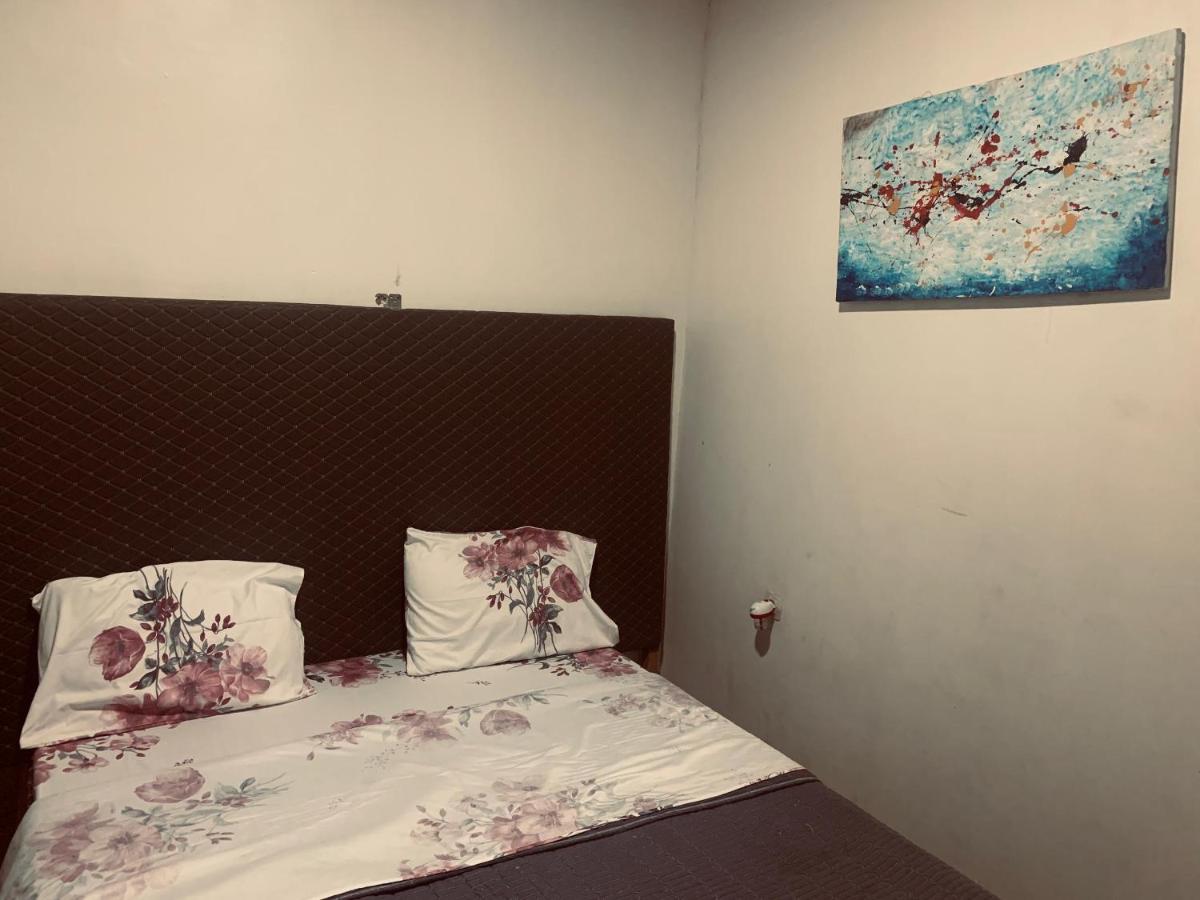 Apartment with Fantastic View of Kigali - Bedroom #1 - Chambres d'hôtes Kigali