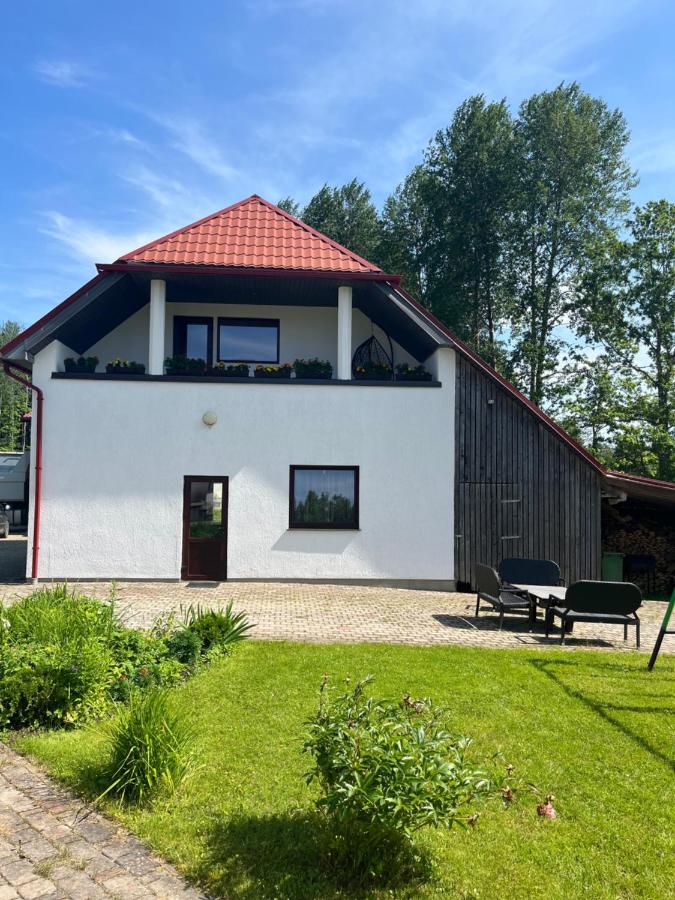 KRI Holiday House - B&B