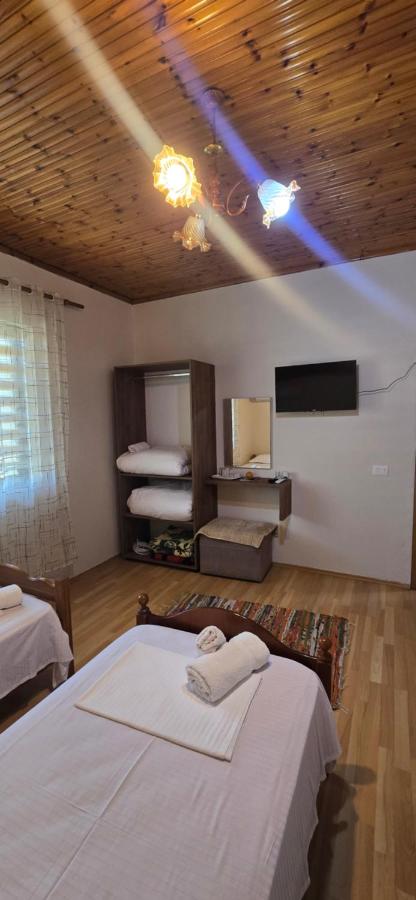 Dreibettzimmer