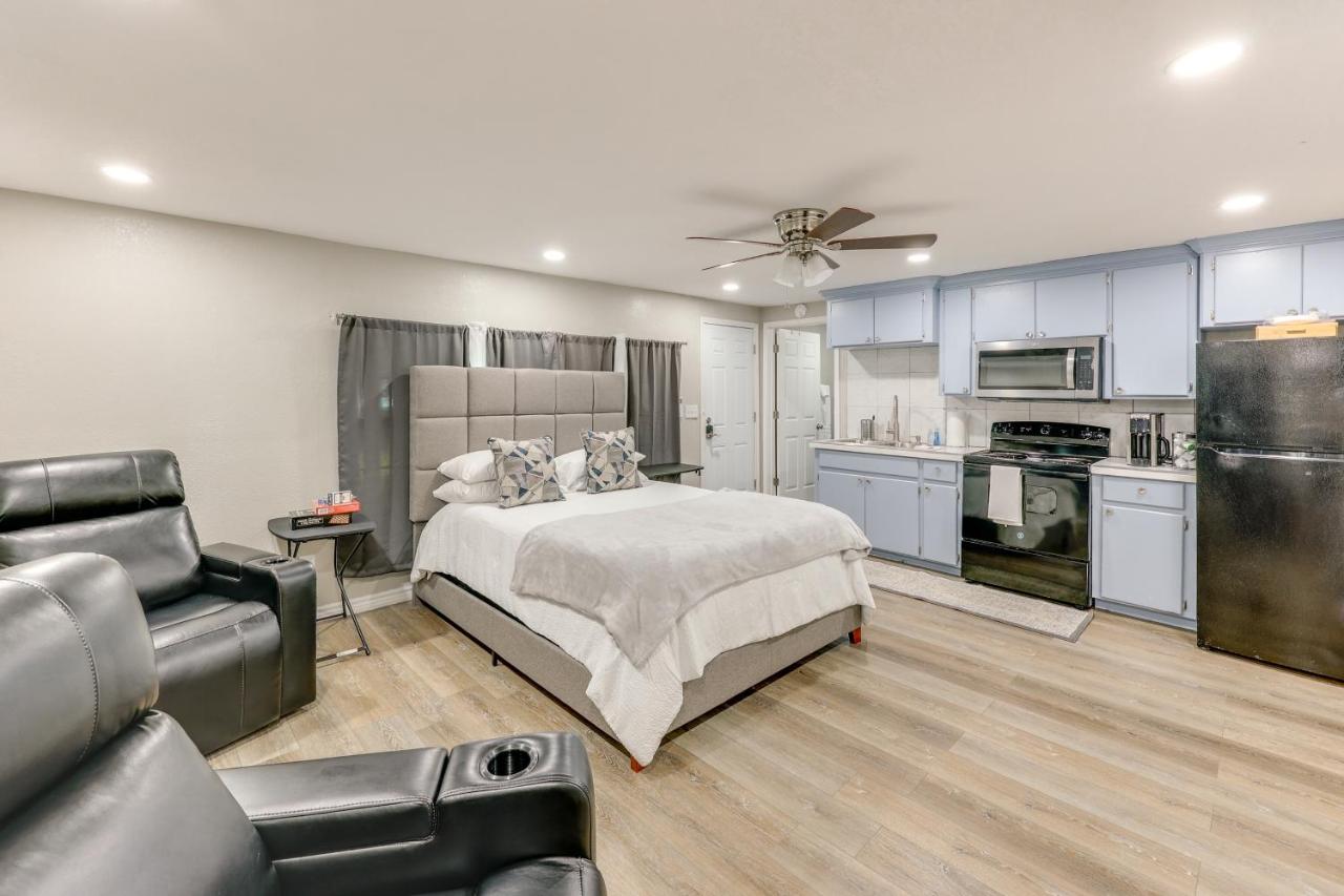 Private Yard Pet-Friendly Studio in New Boston! - B&B