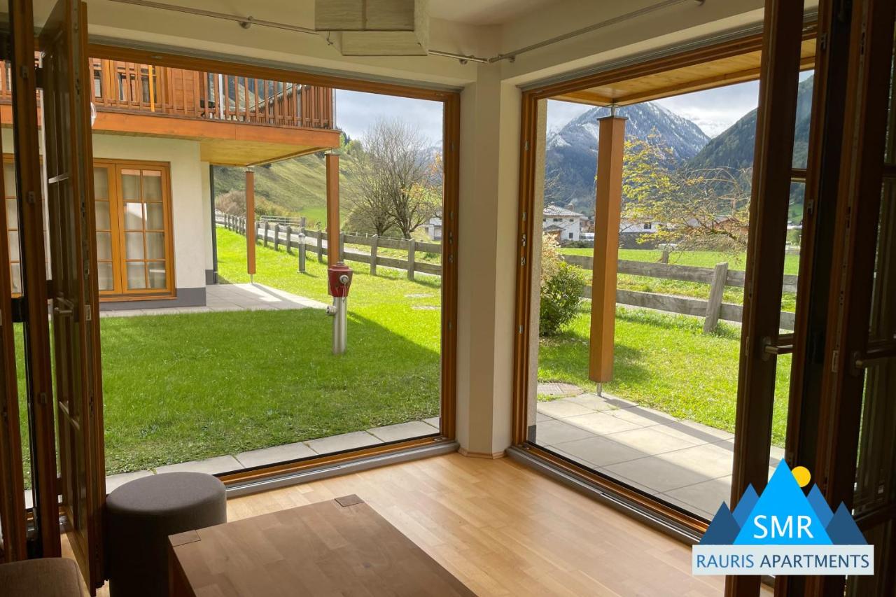 Isabella 2 by SMR Rauris Apartments - inc Spa and near Gondola - B&B Rauris