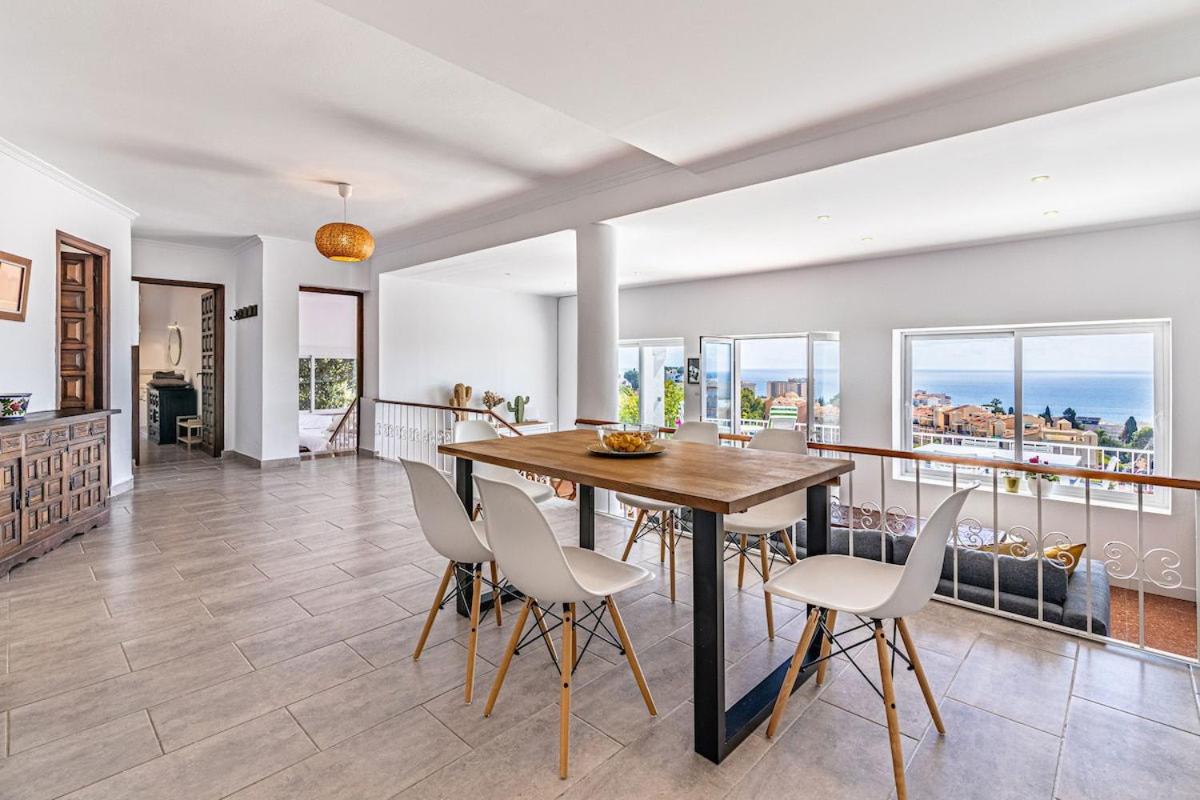 Villa con piscina en Fuengirola - Chambres d’hôtes Fuengirola