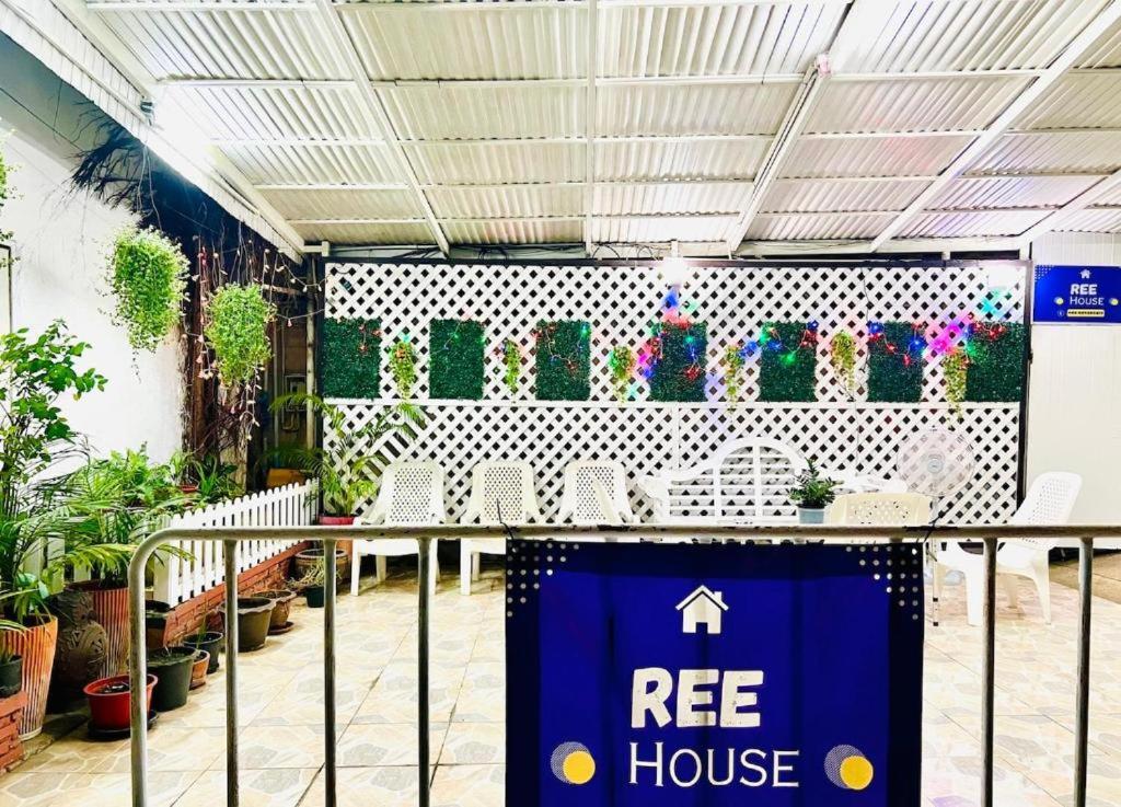 Ree House Sukhumvit Adults Only Guesthouse near MRT - Chambres d’hôtes Bangkok
