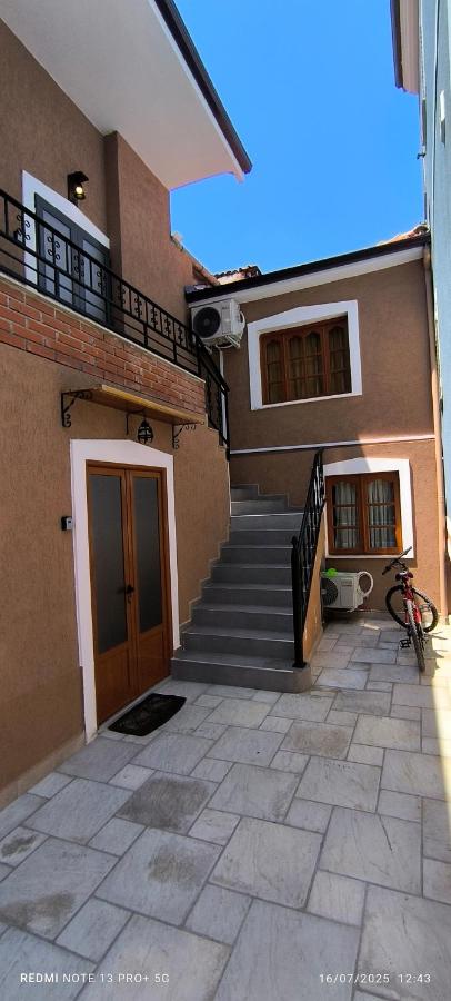 AB Guest House - B&B Pogradec
