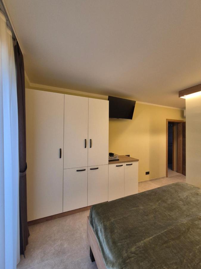 One-Bedroom Apartment with Terrace
