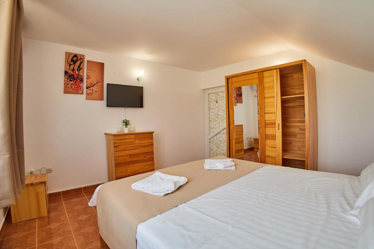 Double Room with Private External Bathroom