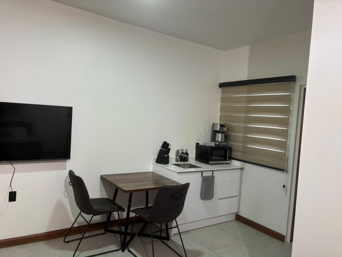 Deluxe Studio
