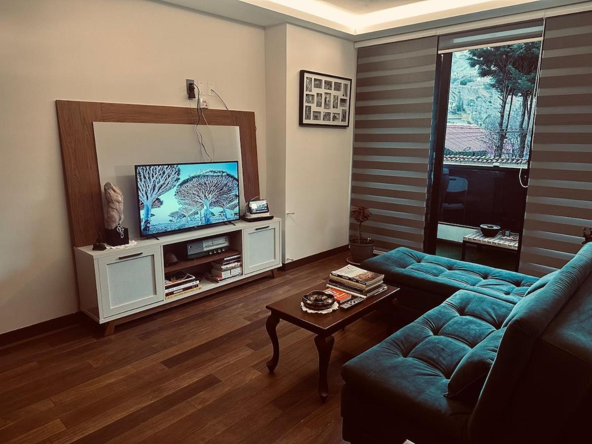 Luxury one bedroom apartment, high amenities - B&B