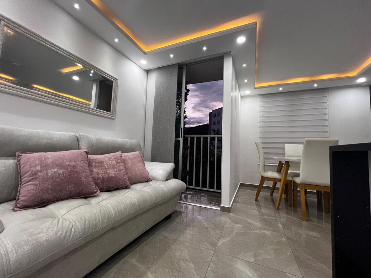 Moderno Apto con vista verde - B&B Cali