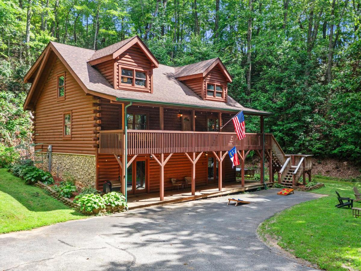 Cabin 3 Miles off I-40-hot tub-firepit-secluded better than a Hotel - B&B Marion