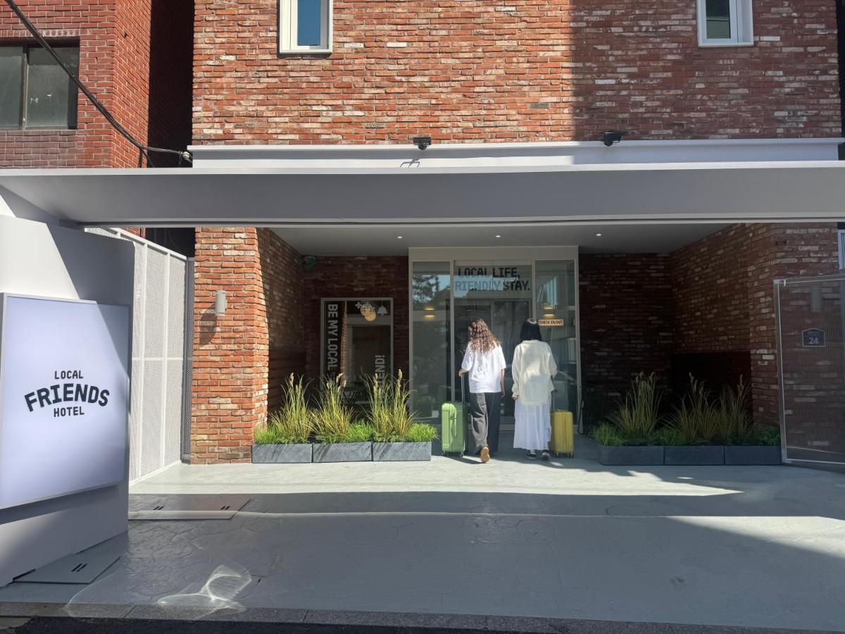Local Friends Hotel Sinchon - B&B Seoul