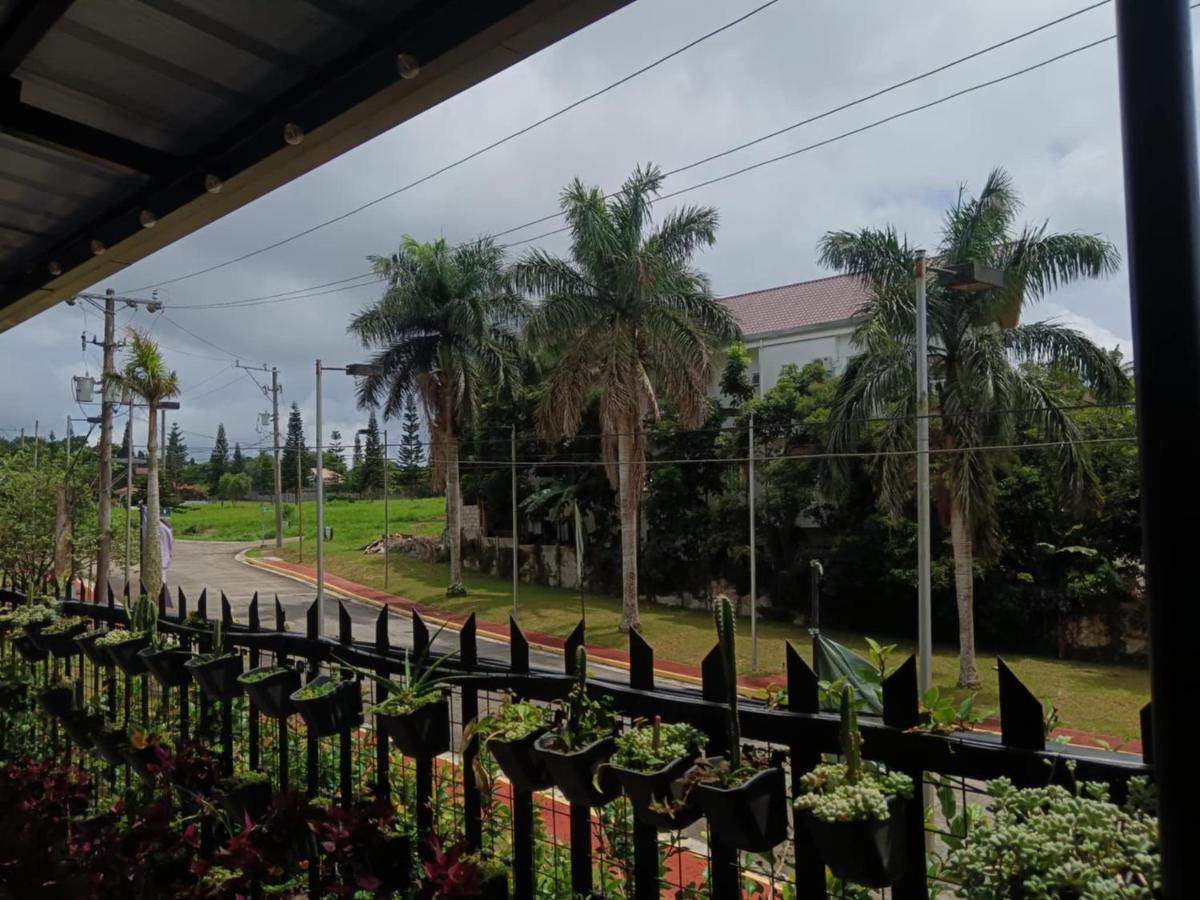 Kua's Pad Tagaytay - B&B