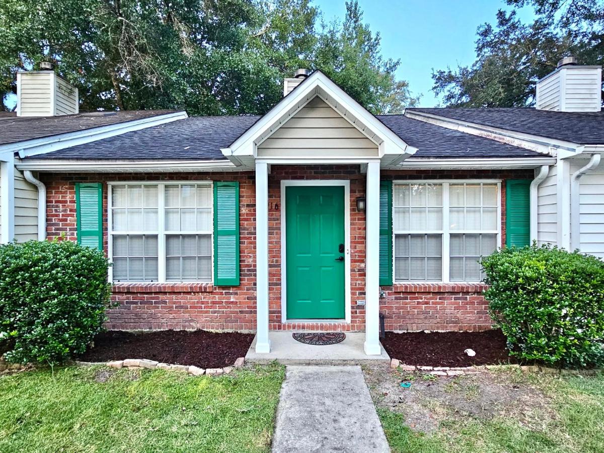 Charming - Homey - Comfortable - Tally townhouse! - B&B