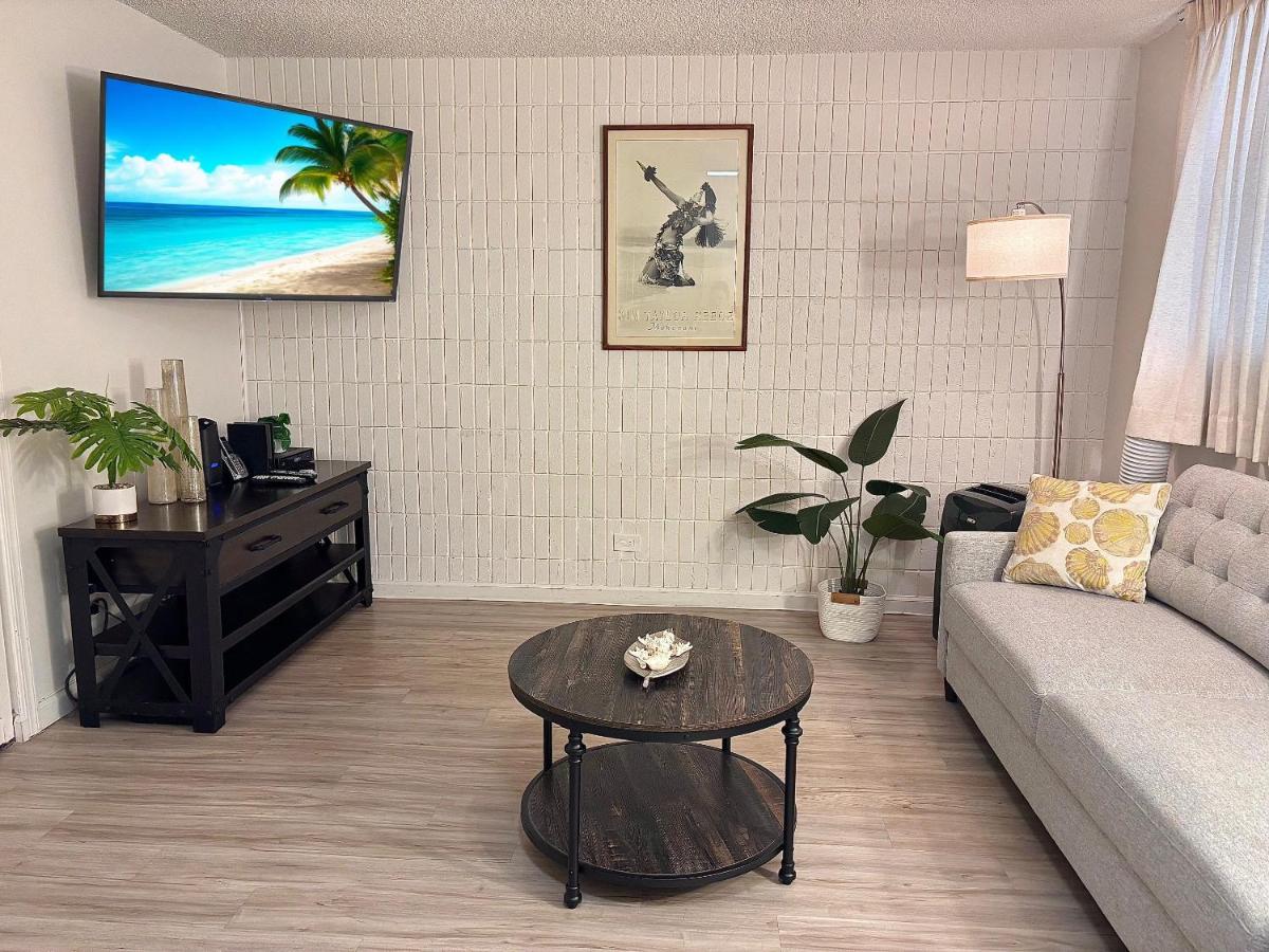 Bright Kalakauan Apartment condo - B&B Honolulu
