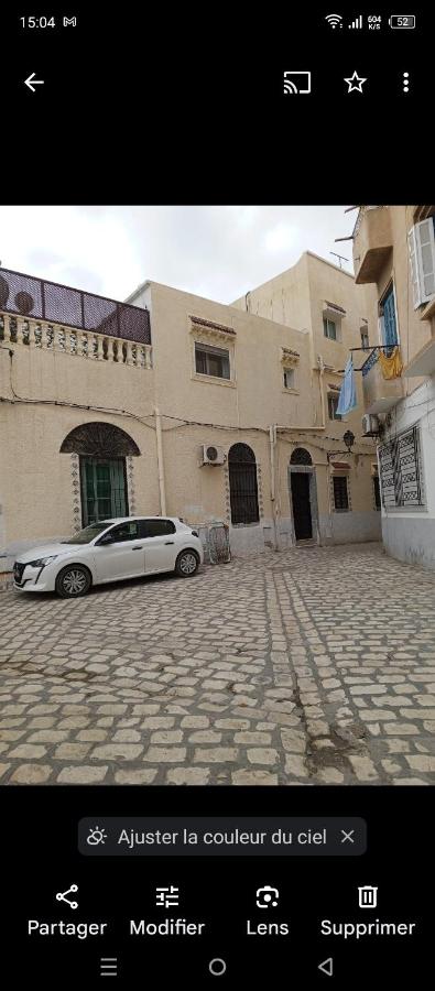 Chambre grand Lit - Chambres d’hôtes Tunis