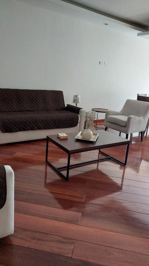 Accommodation in El Bosque, Quito - B&B