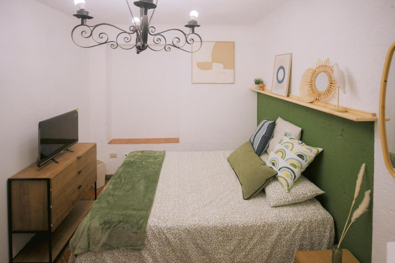 Standard Double Room with Shared Bathroom