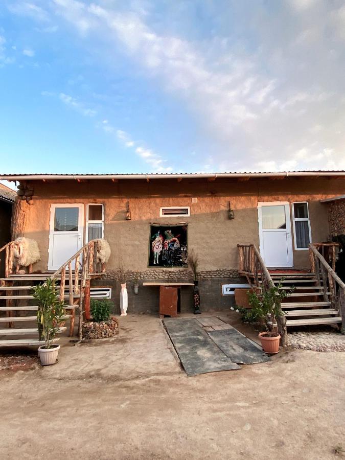 JAPAR guest house - Chambres d’hôtes Bokombayevskoye
