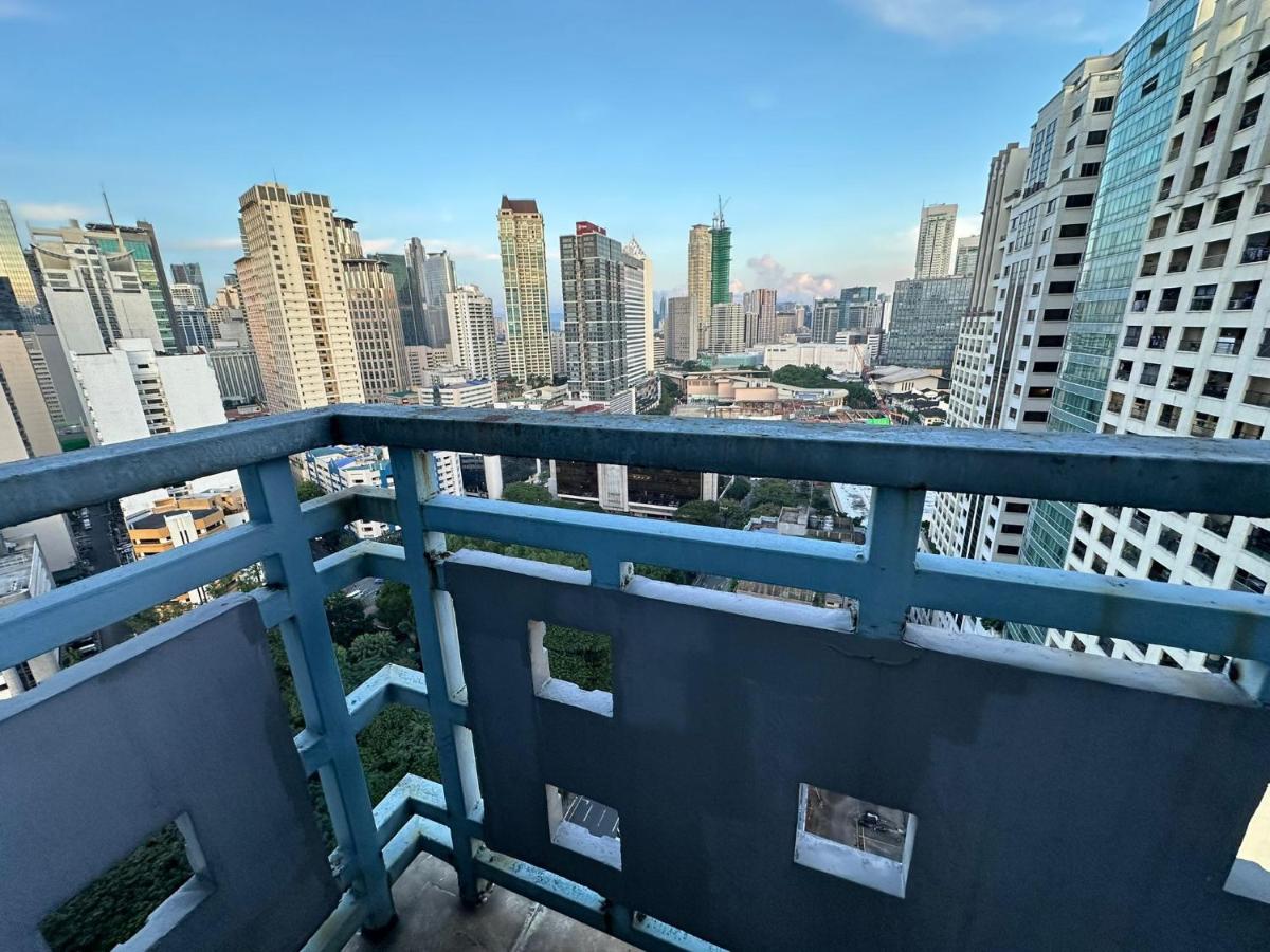 Renovated 2-Storey Loft at Greenbelt 1 - B&B Manila