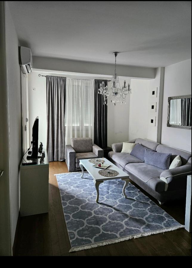 Comfort u blizini Klinickog Centra Banja Luka - Chambres d’hôtes Lauš