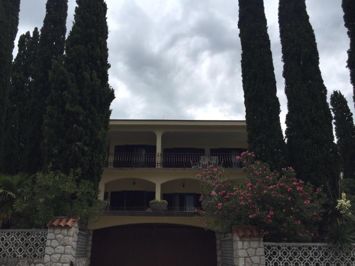 Guesthouse Galimar - B&B