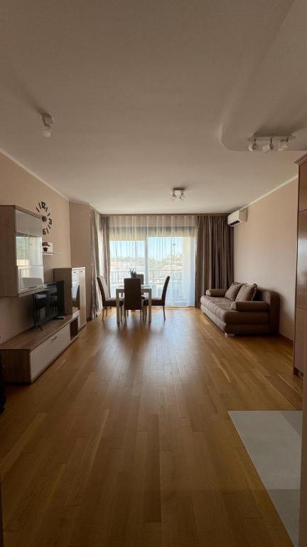 One bedroom apartment with sea view Becici - Chambres d’hôtes Bečići