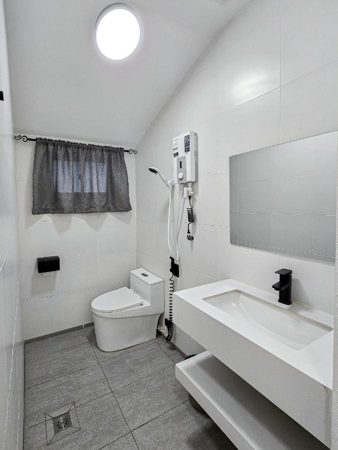 Twin Room with Private Bathroom