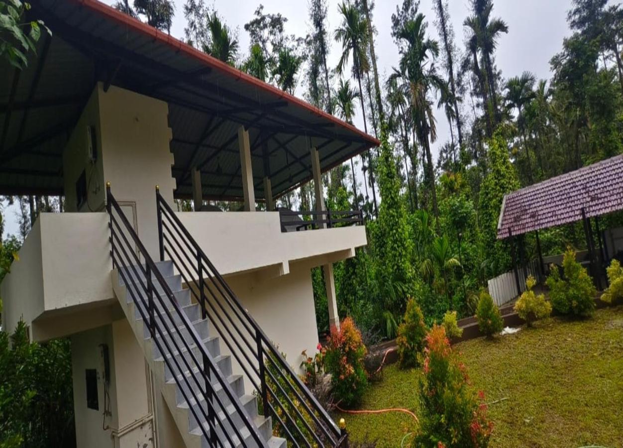 Deluxe Double or Twin Room with Garden View