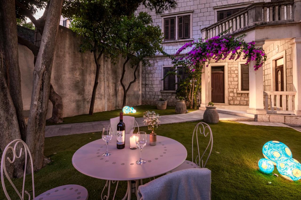 Adam and Cupid - B&B Ragusa