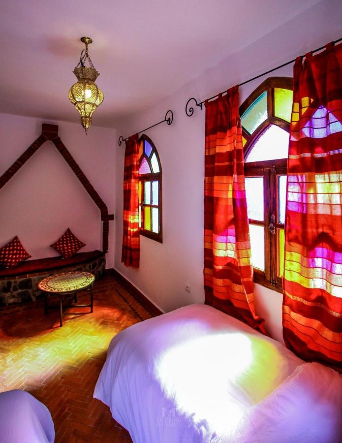 Camera Tripla Deluxe